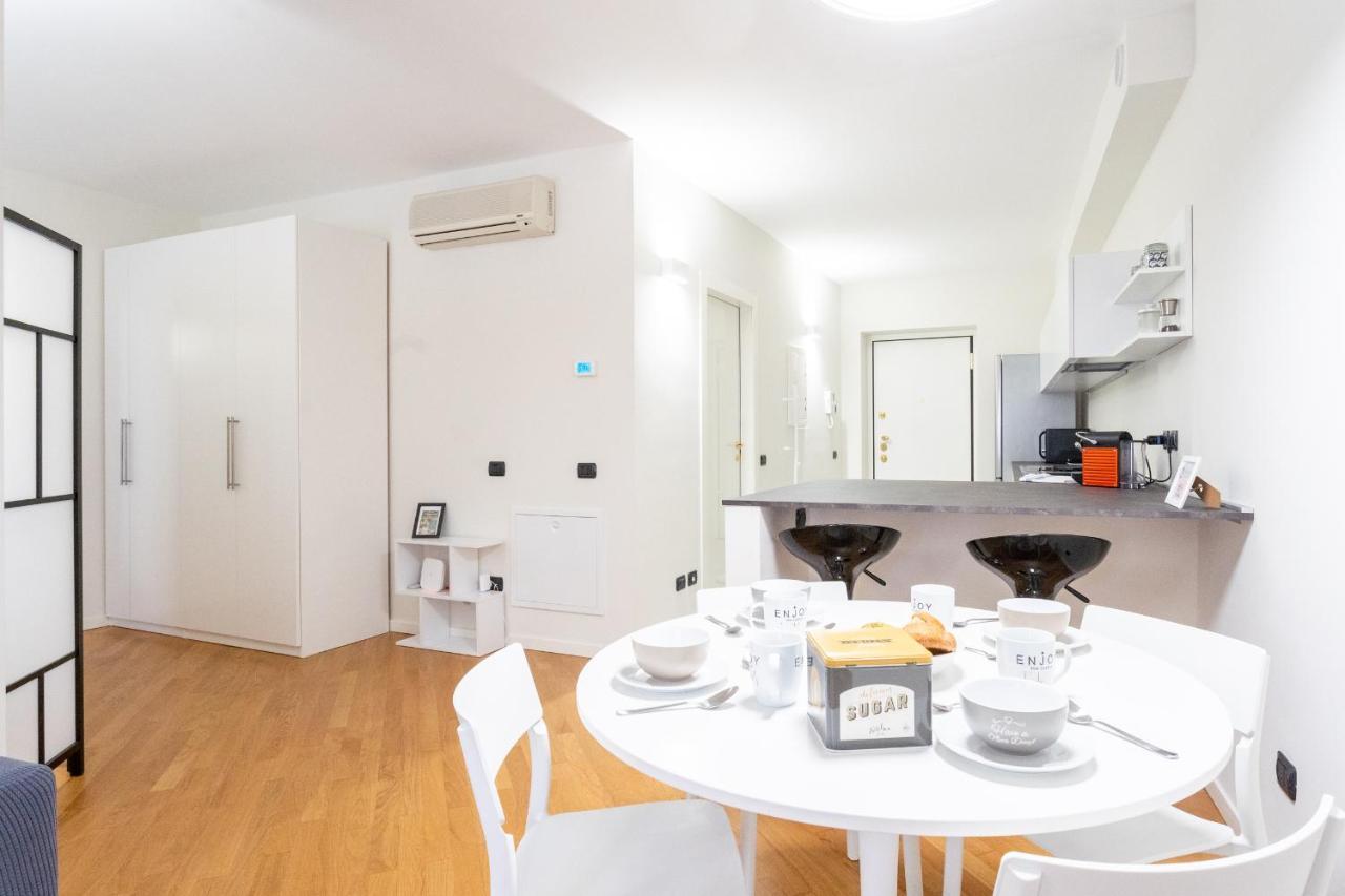 White Flat In Como City Center By Rent All Como Buitenkant foto